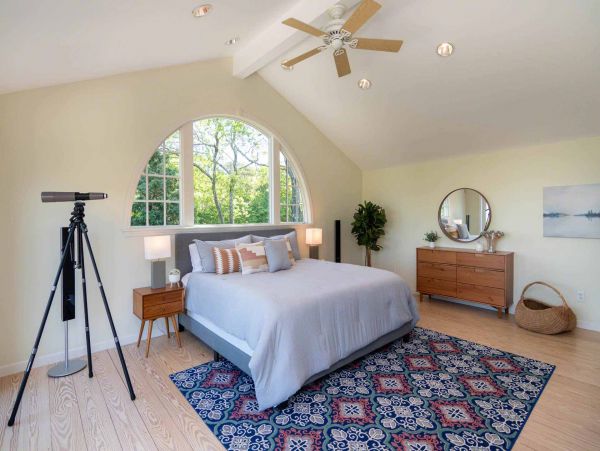 Cape Cod Home 994700