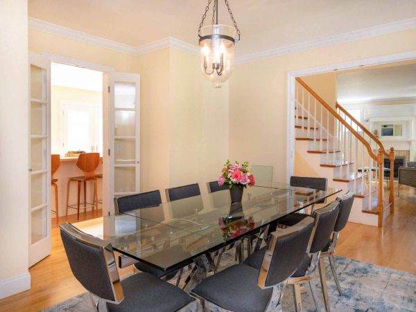 Cape Cod Home 994701
