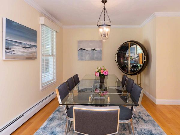 Cape Cod Home 994701