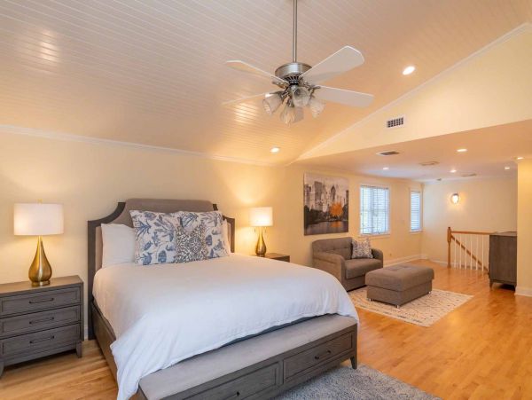 Cape Cod Home 994701