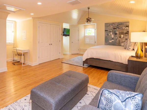 Cape Cod Home 994701