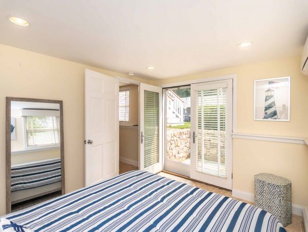 Cape Cod Home 994701