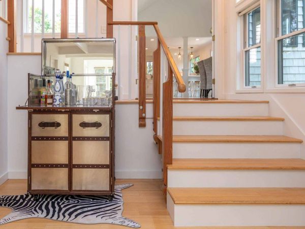 Cape Cod Home 994702