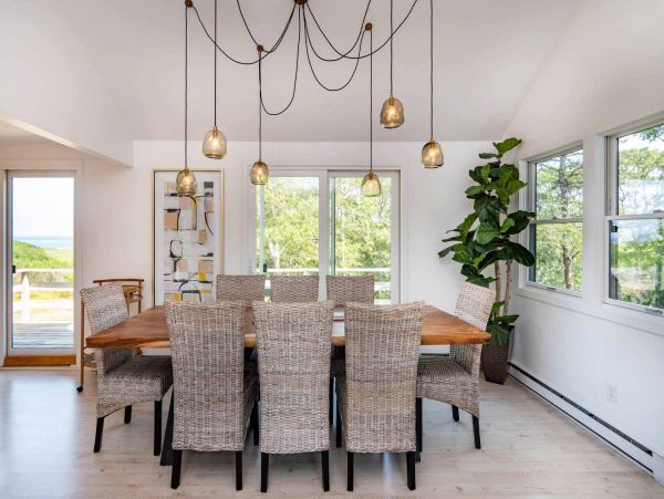 Cape Cod Home 994702