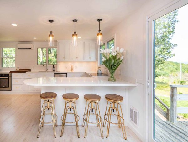 Cape Cod Home 994702