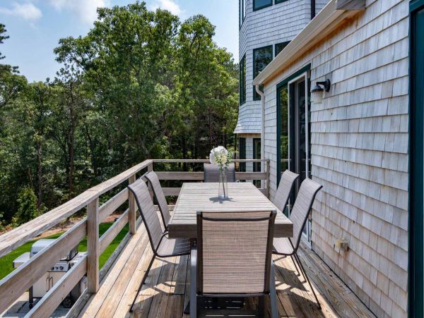 Cape Cod Home 994702