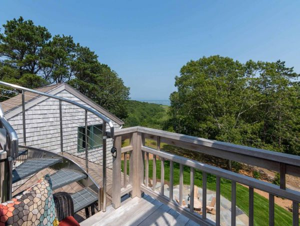 Cape Cod Home 994702