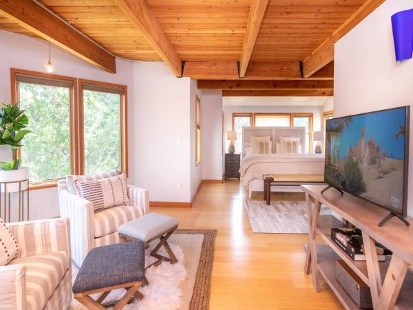 Cape Cod Home 994702