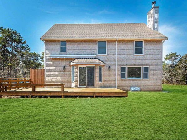 Cape Cod Home 994703