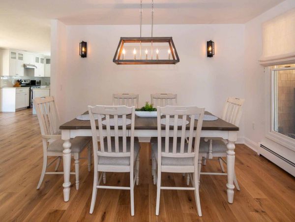 Cape Cod Home 994703