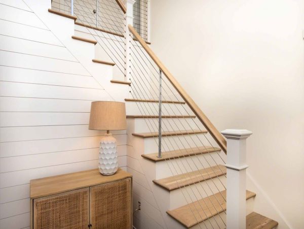 Cape Cod Home 994704