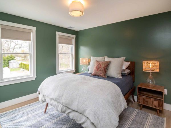 Cape Cod Home 994704