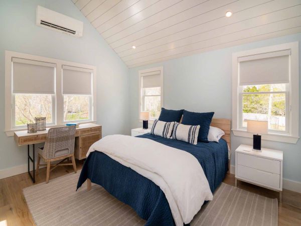 Cape Cod Home 994704