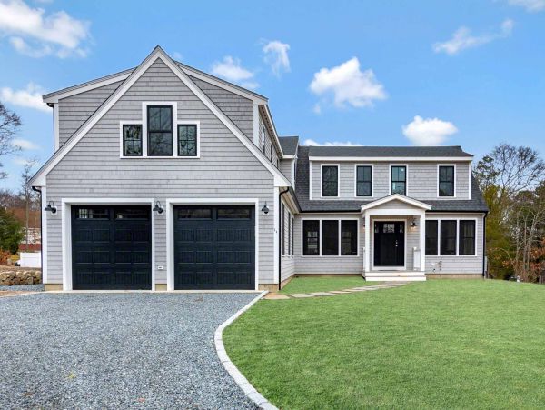 Cape Cod Home 994705