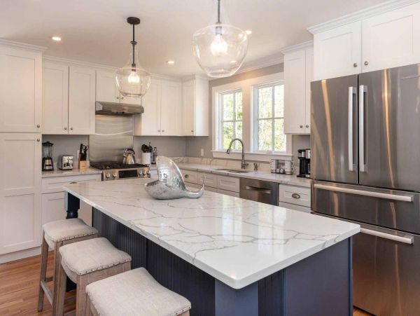 Cape Cod Home 994705