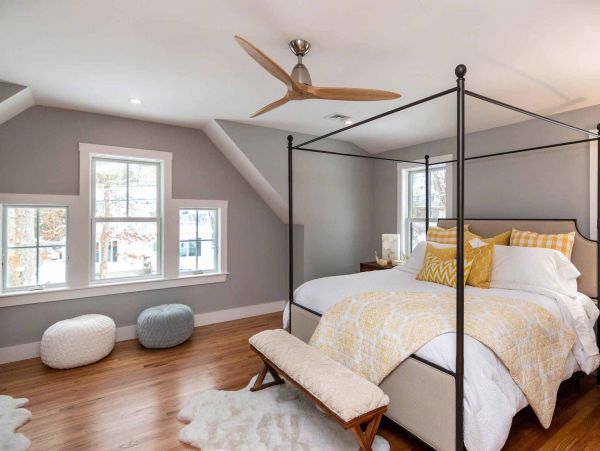 Cape Cod Home 994705