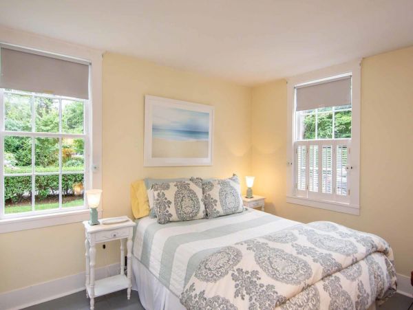 Cape Cod Home 994706