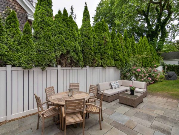 Cape Cod Home 994706