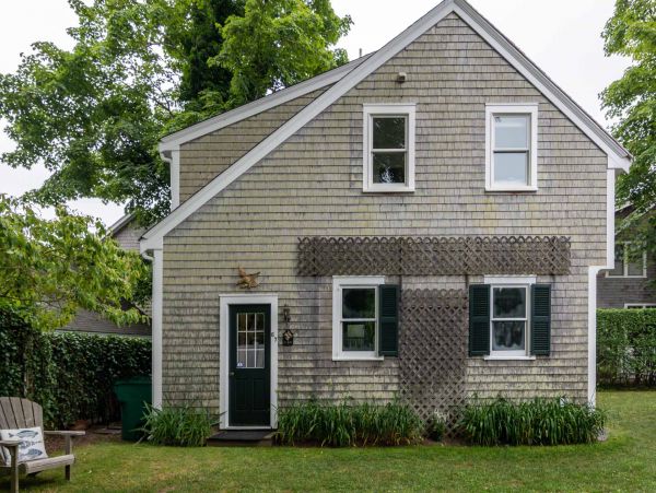 Cape Cod Home 994706