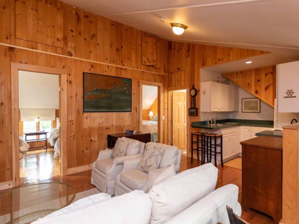 Cape Cod Home 994706
