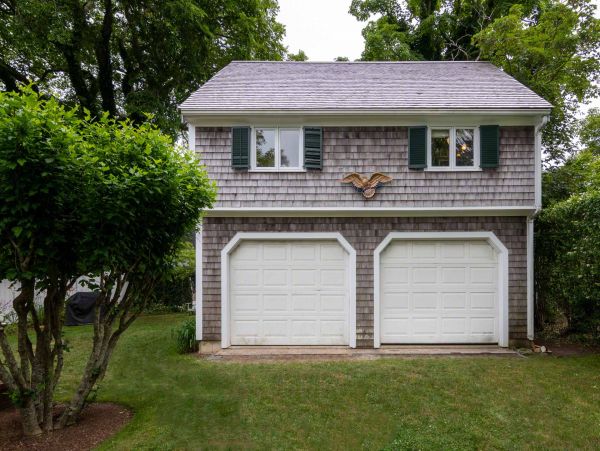 Cape Cod Home 994706