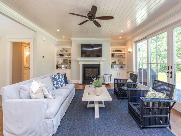 Cape Cod Home 994707