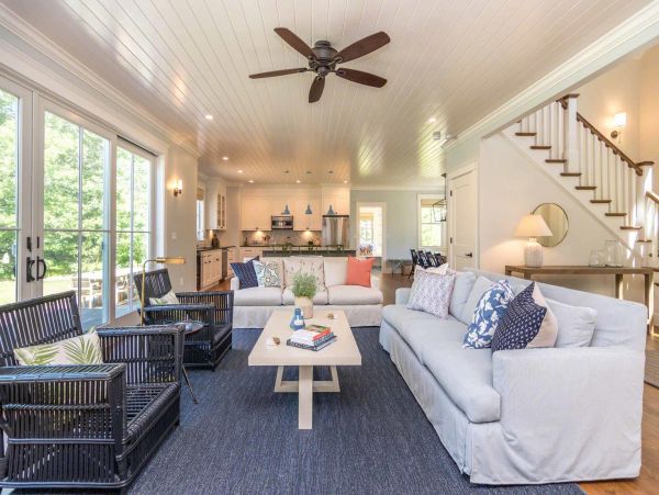 Cape Cod Home 994707