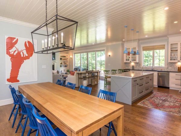 Cape Cod Home 994707