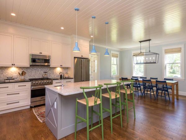 Cape Cod Home 994707