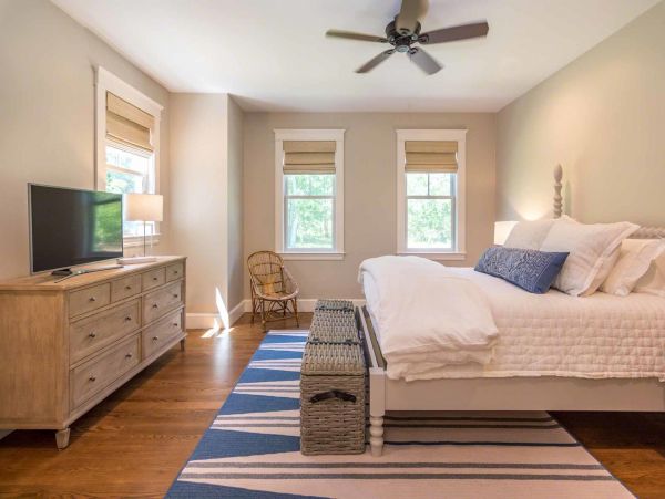 Cape Cod Home 994707