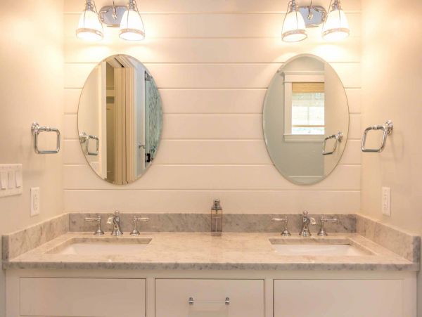 Cape Cod Home 994707