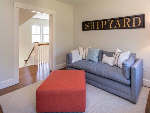 Cape Cod Home 994707