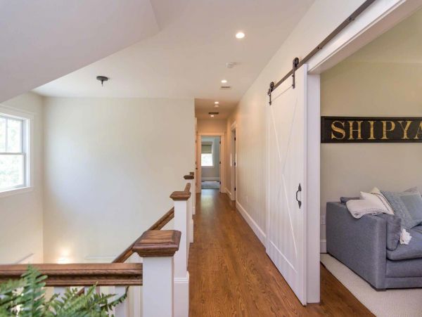 Cape Cod Home 994707