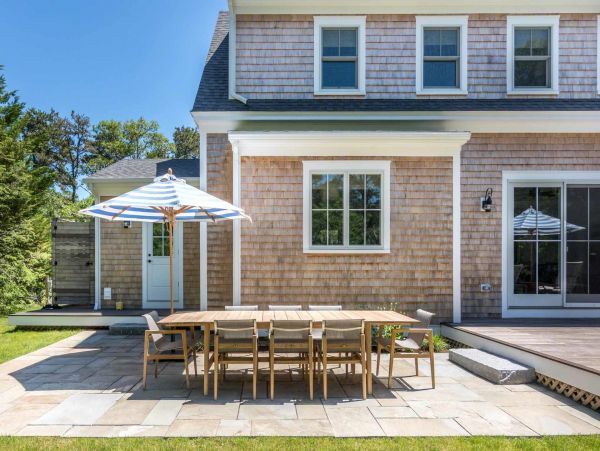 Cape Cod Home 994707