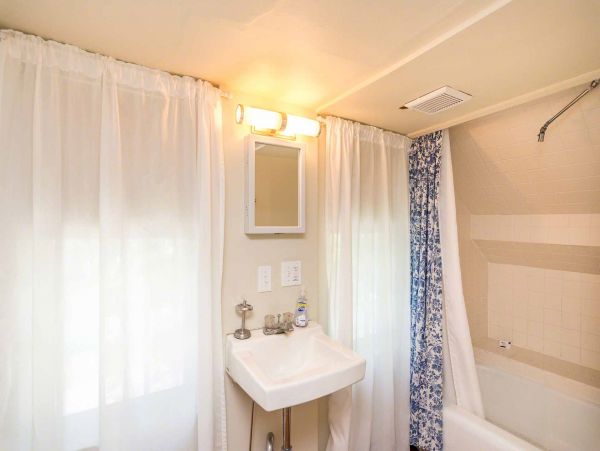 Cape Cod Home 994708