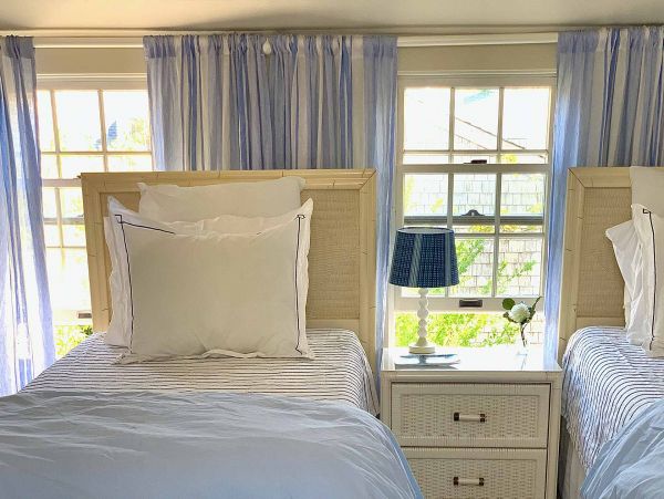 Cape Cod Home 994708