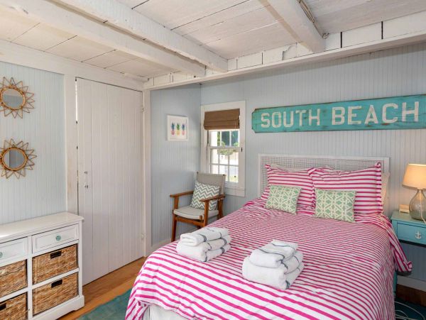Cape Cod Home 994708