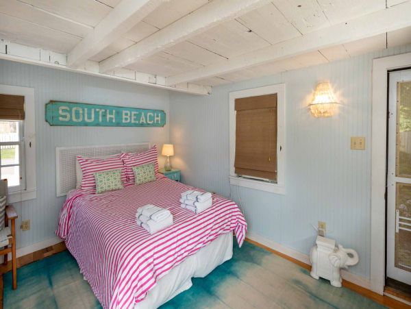 Cape Cod Home 994708