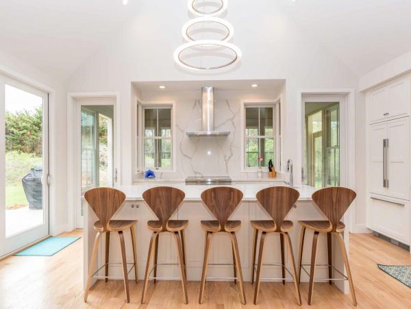 Cape Cod Home 994709