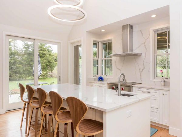 Cape Cod Home 994709
