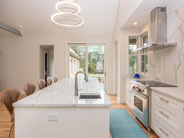 Cape Cod Home 994709