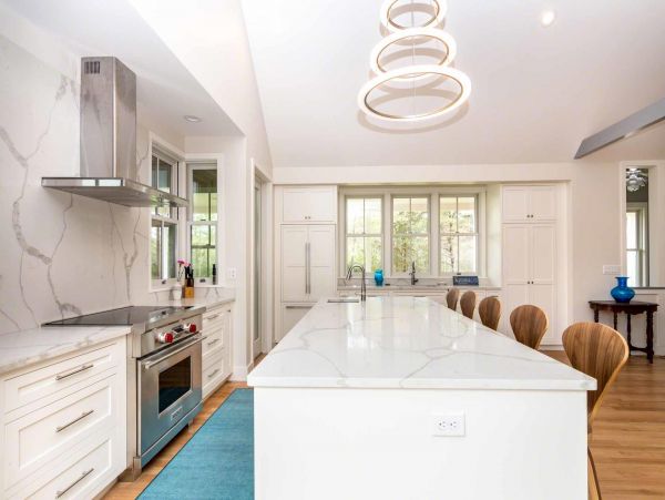 Cape Cod Home 994709