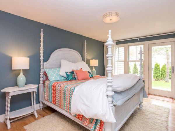 Cape Cod Home 994709