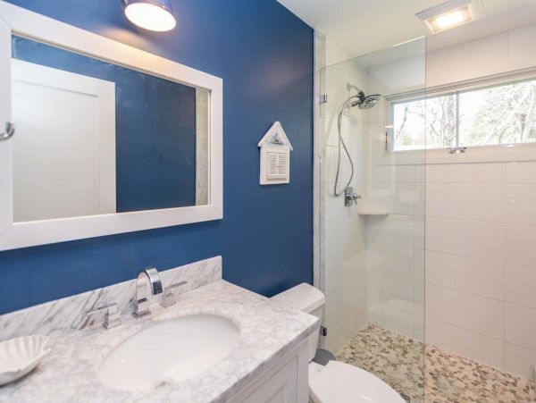 Cape Cod Home 994709