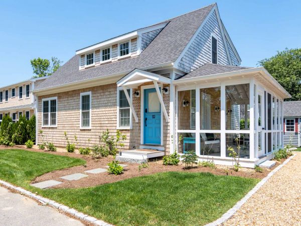 Cape Cod Home 994711
