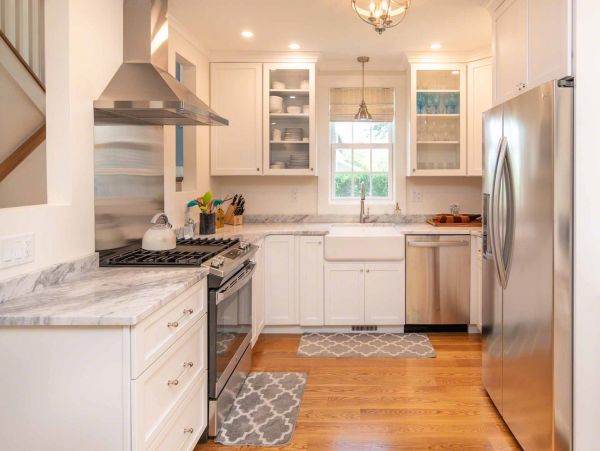 Cape Cod Home 994711