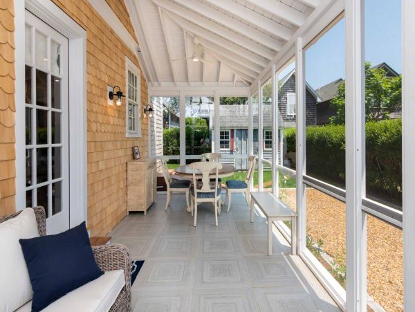 Cape Cod Home 994711