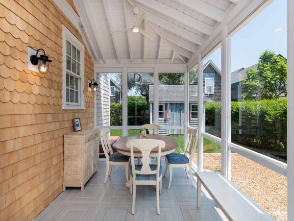 Cape Cod Home 994711
