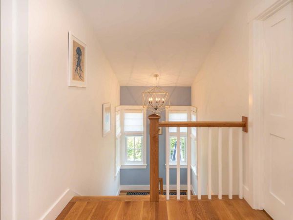 Cape Cod Home 994711