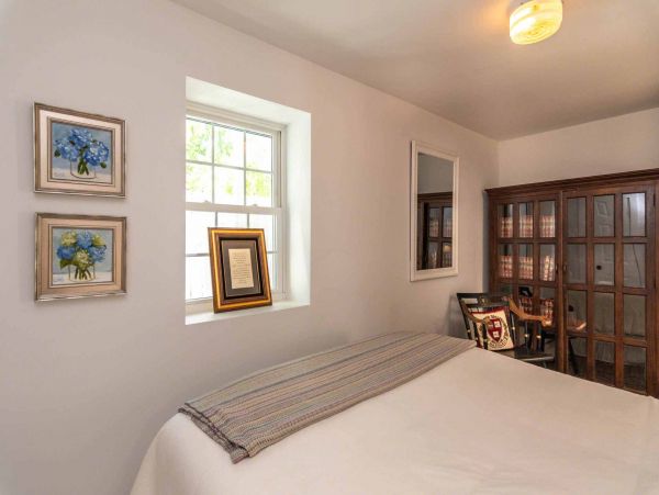 Cape Cod Home 994713